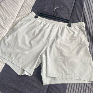 Lululemon pace breaker shorts